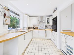 Kitchen- click for photo gallery